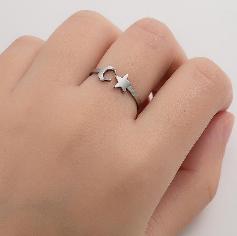 Female Sweet Little Fresh Star Moon Ring