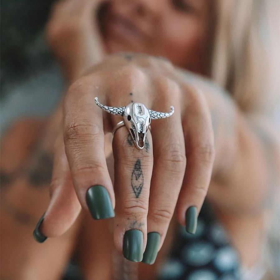 Simple Retro Antique Silver Bull Head Ring