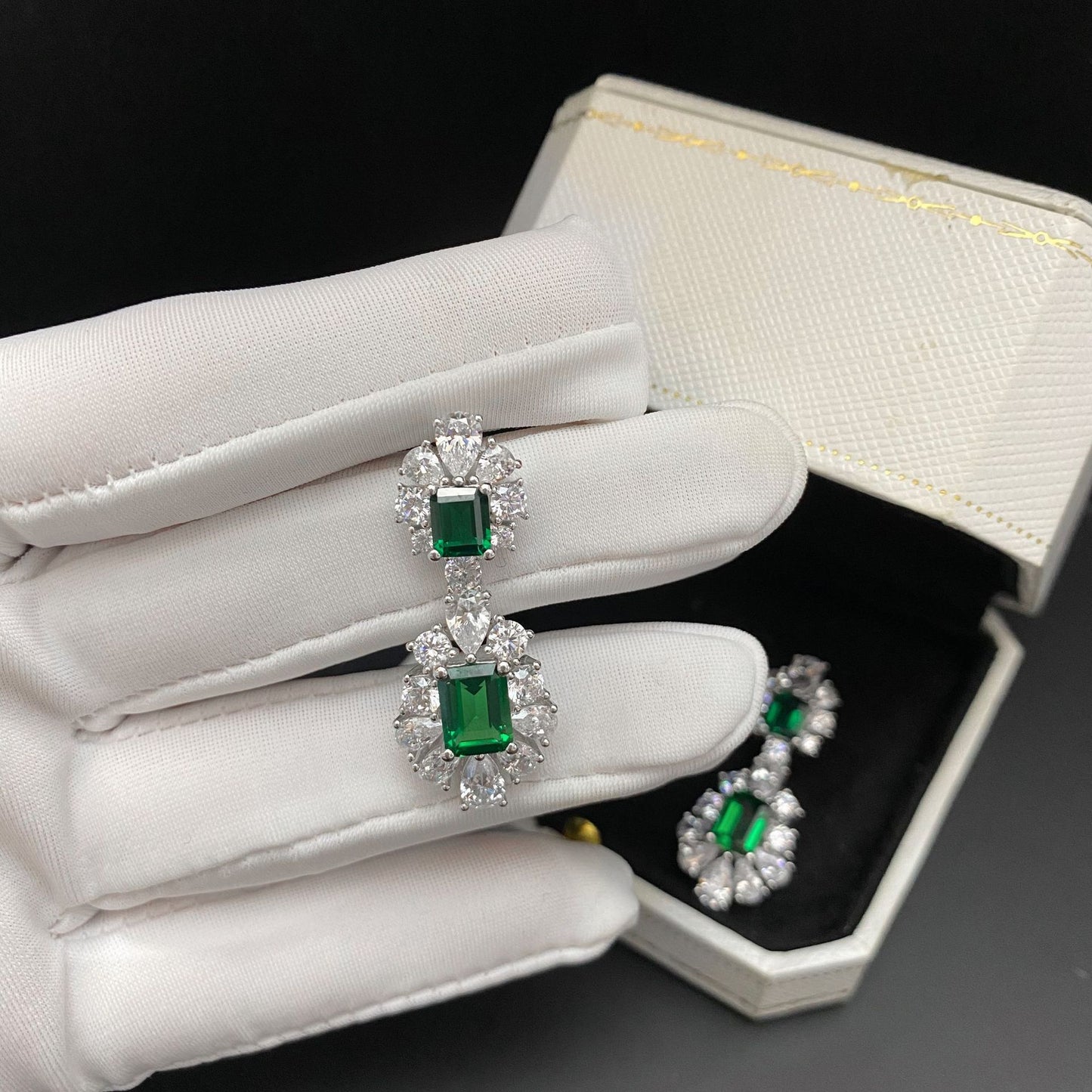 High Carbon Diamond Green Diamond Temperament High-End Earrings