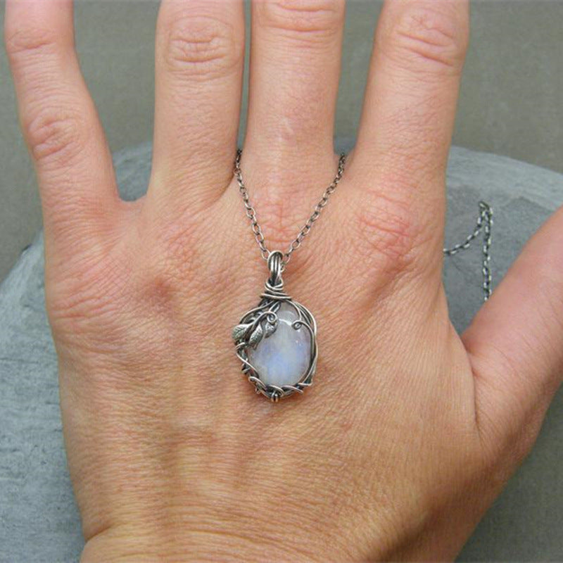 Retro Winding Moonstone Necklace Women