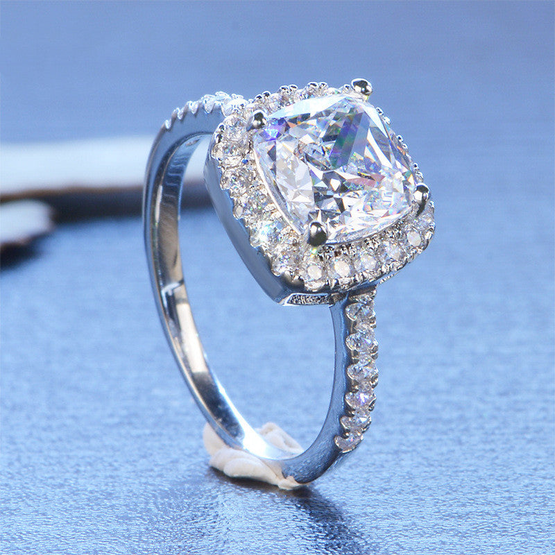 Ladies Moissanite 1 Carat Imitation Diamond Ring Luxury Round Diamond Princess Square Ring