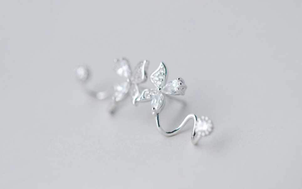 Diamond stud earrings