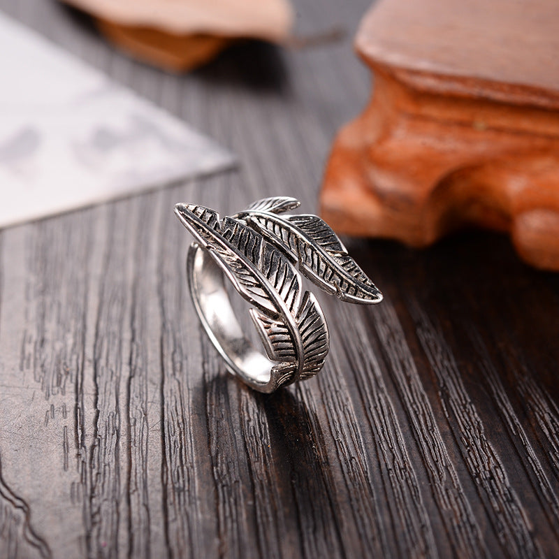 Creative leaf ring