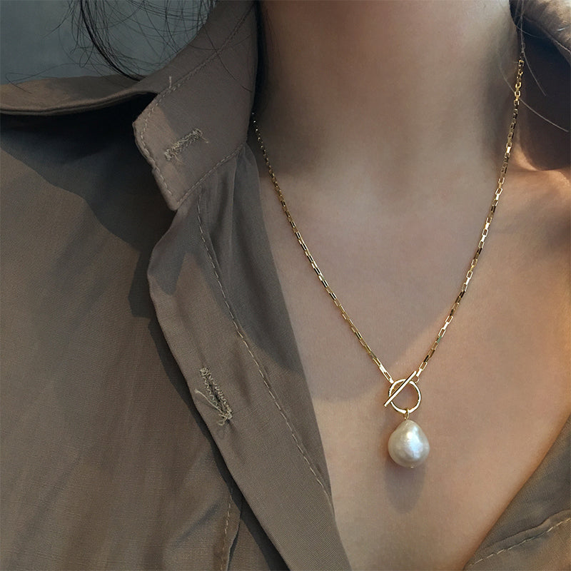 Baroque natural pearl necklace