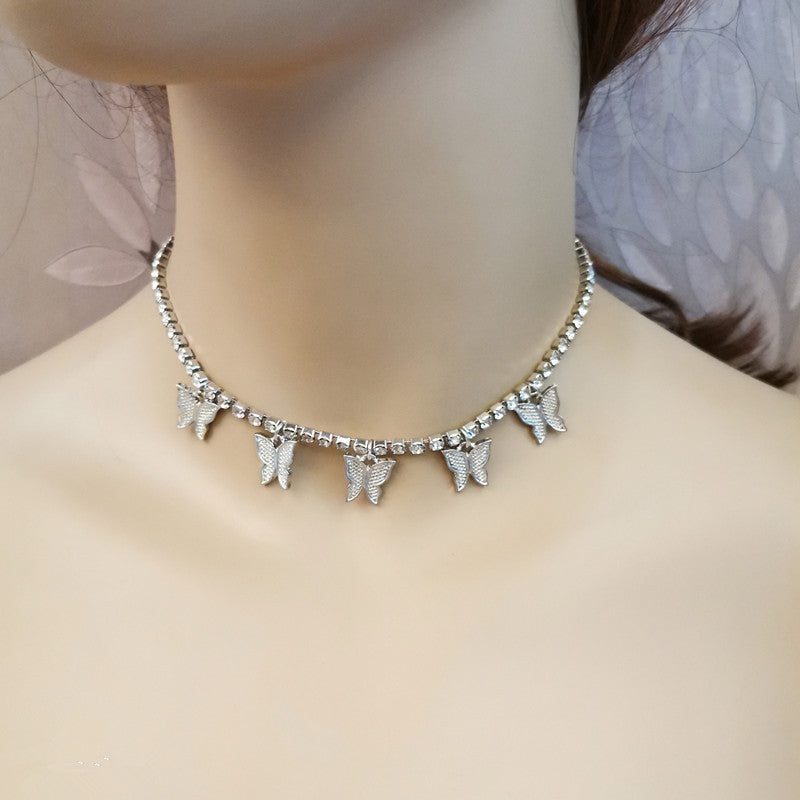 Simple single-layer diamond necklace