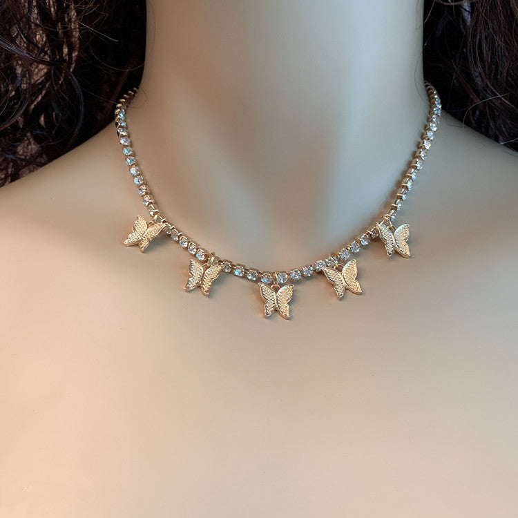 Simple single-layer diamond necklace