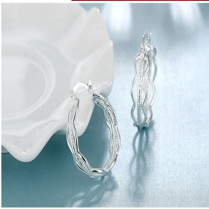 Ripple hoop earrings