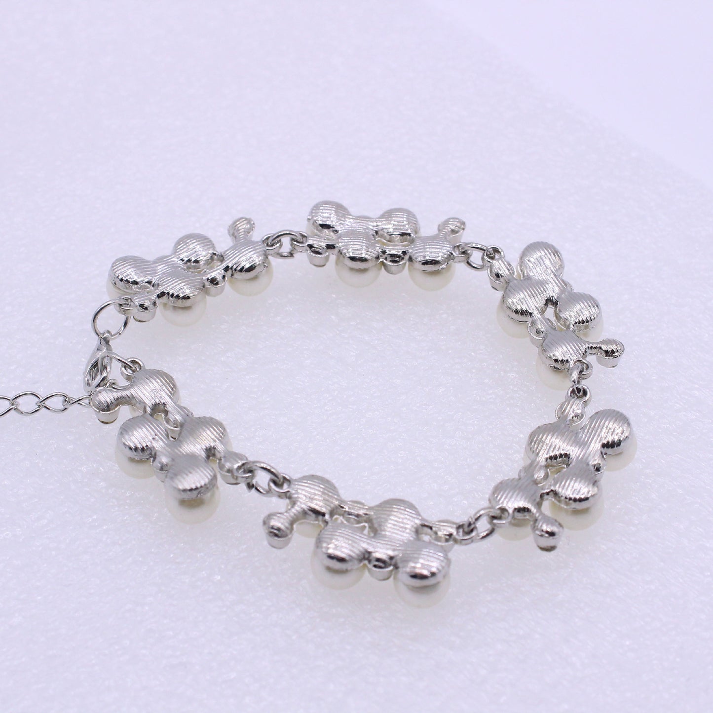 Pearl and diamond bracelet