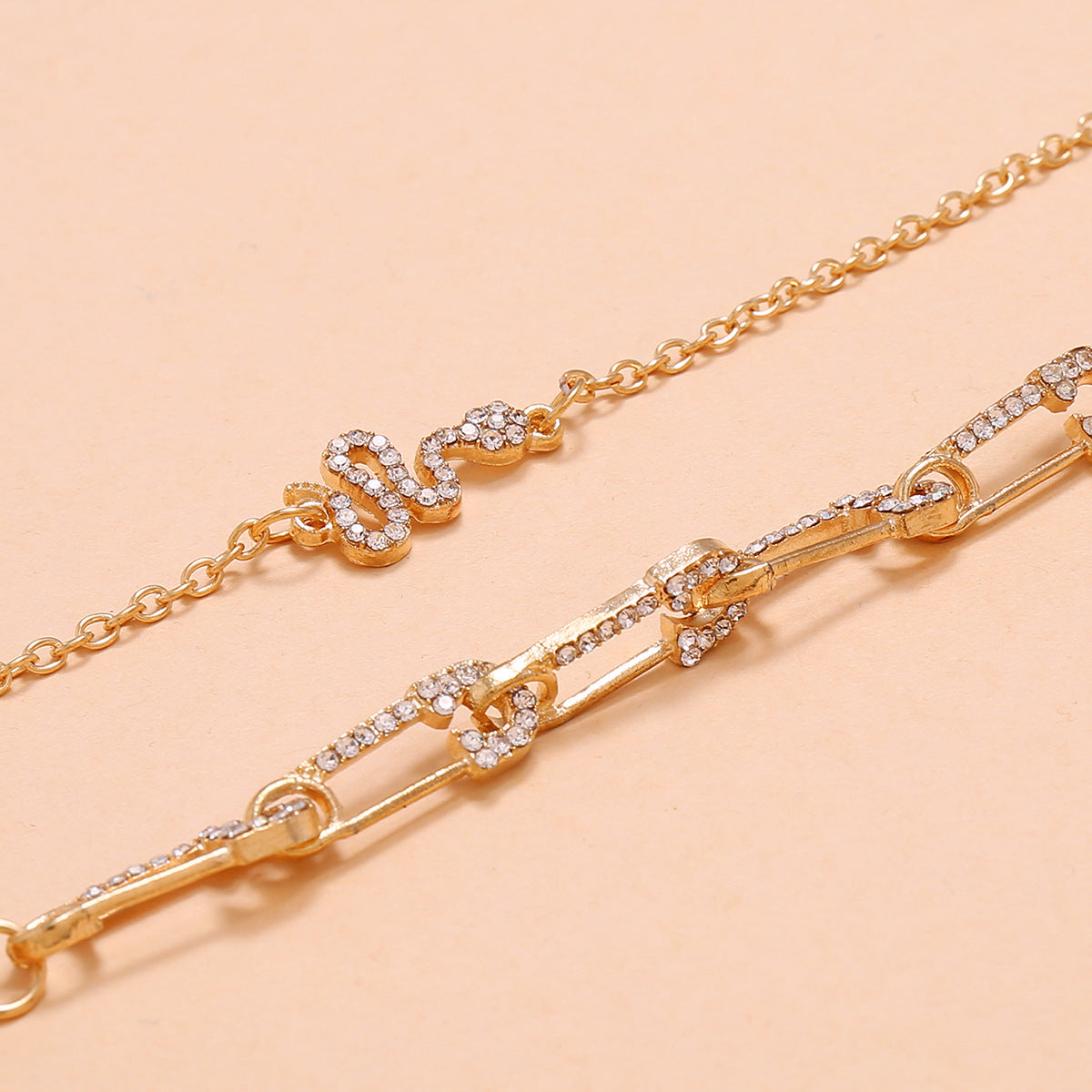 Two-piece bracelet with snake point diamonds