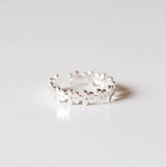 Lovely quality flower hollow plain silver ring