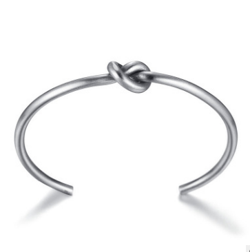 KNOT BANGLE