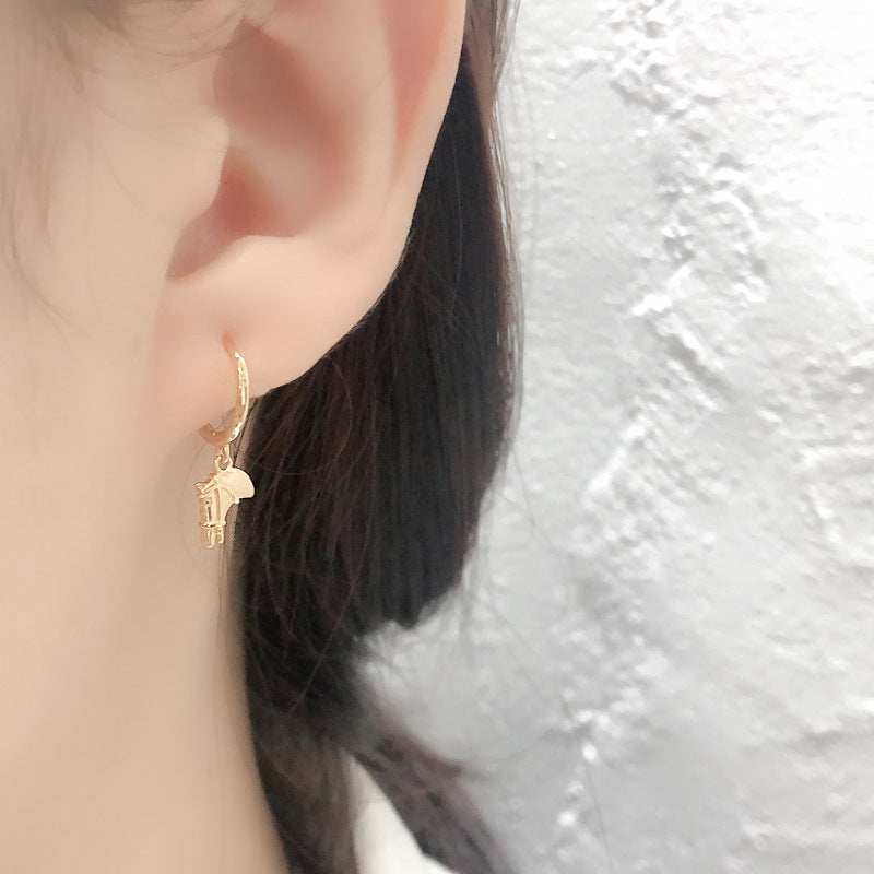 Women's glossy hoop earrings