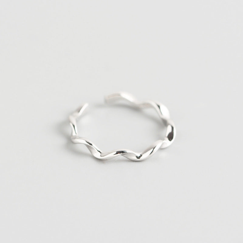 Mobius Minimalist Thin Tail Ring