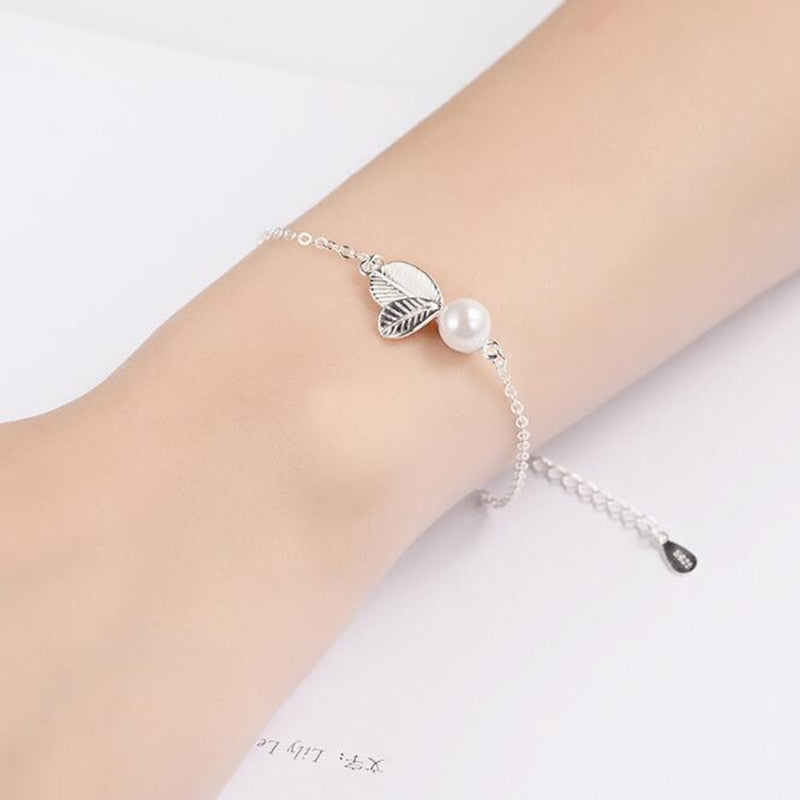 Love Leaf Elegant Shell Pearl  Bracelet