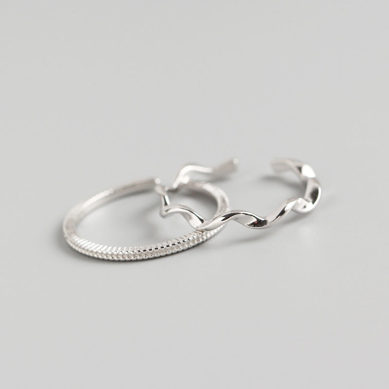 Mobius Minimalist Thin Tail Ring