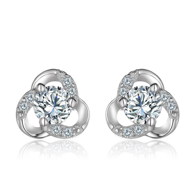 Lovely flowers diamond earrings