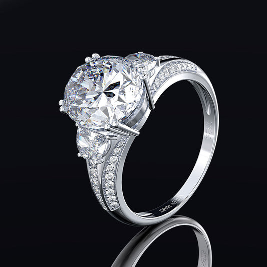 Oval diamond ring