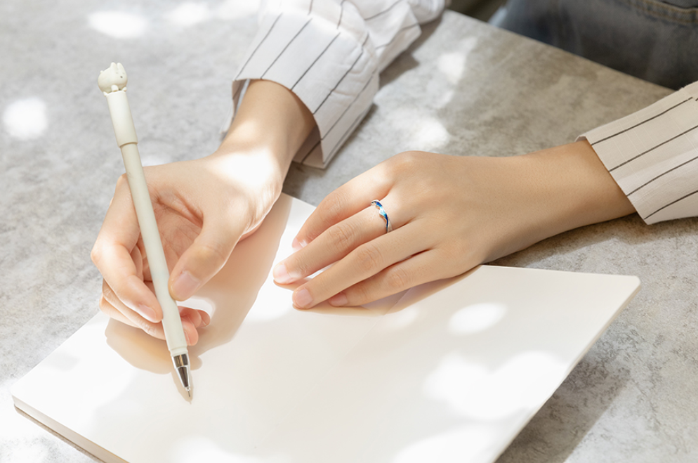 Simple creative couple ring