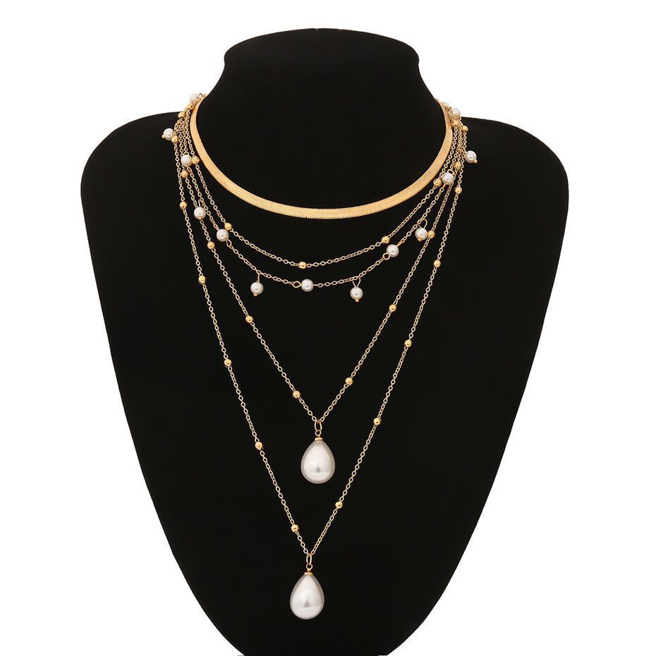 Multilayer pearl necklace