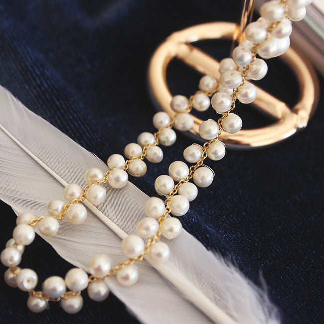 Hand-woven pearl necklace