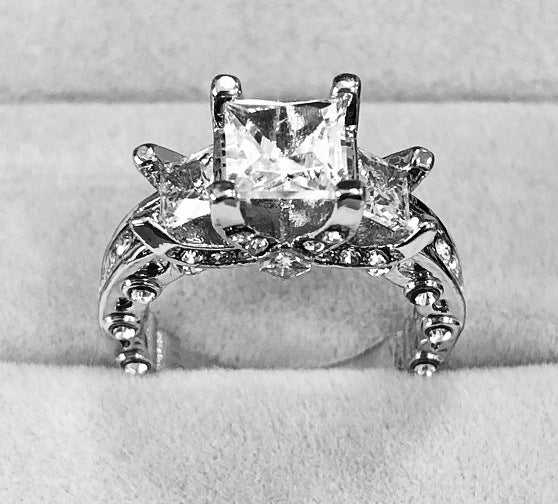 Fashion Micro-set Super Sparkling Princess Diamond Ring