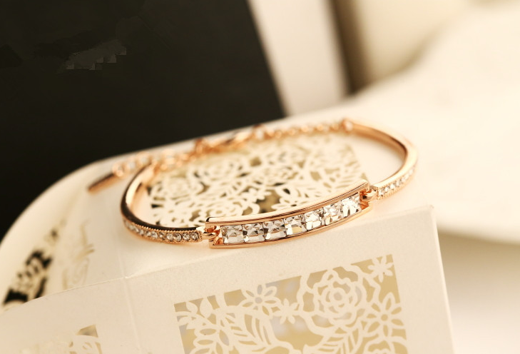 Diamond Crystal Bracelet Inlaid with Diamond Plated Gold Bracelet