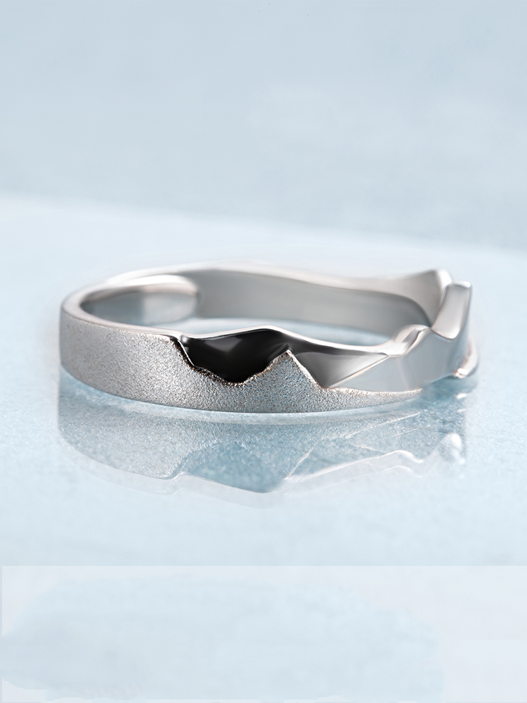 Simple creative couple ring