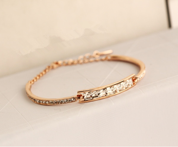 Diamond Crystal Bracelet Inlaid with Diamond Plated Gold Bracelet