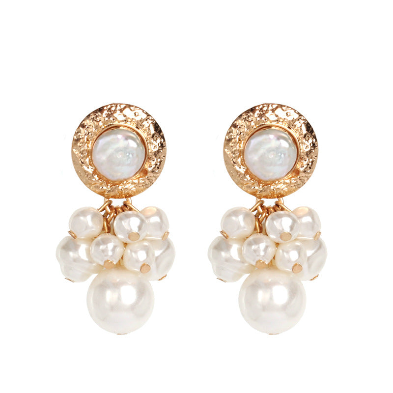 Highlight pearl earrings