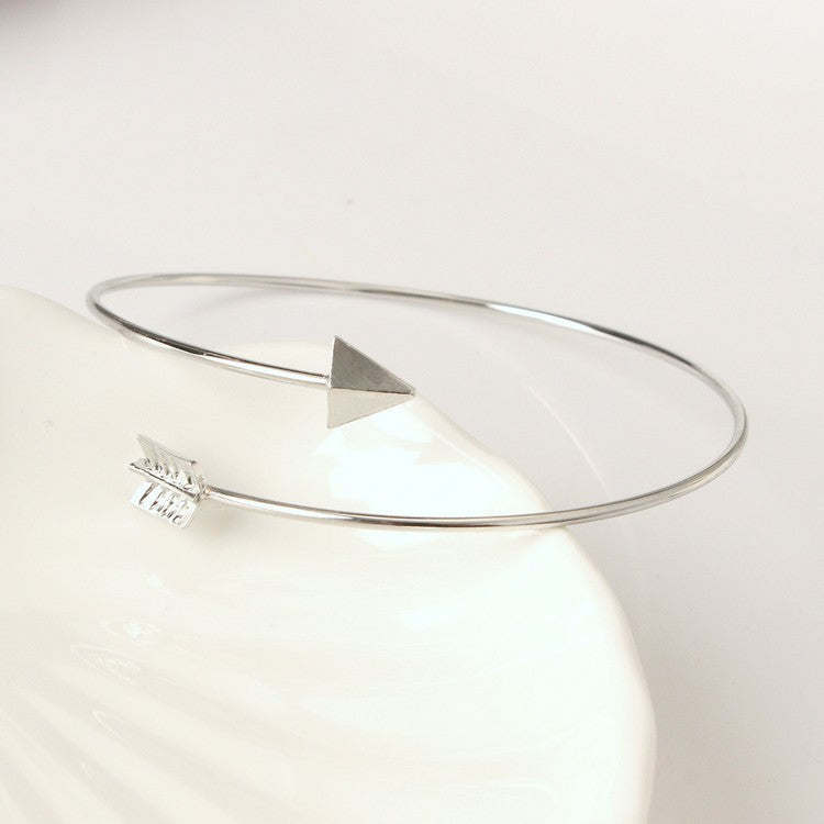 Simple Arrow Bangle