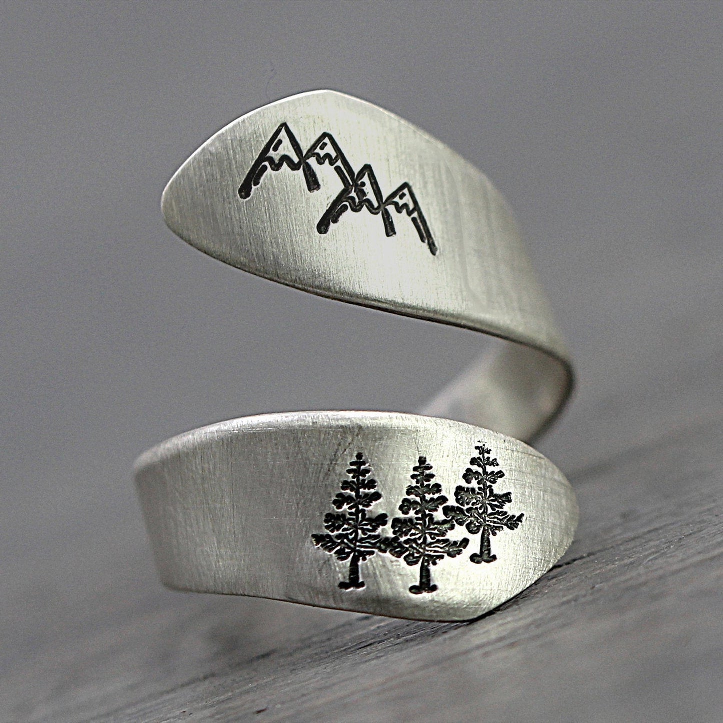 Mountain forest opening adjustable ring