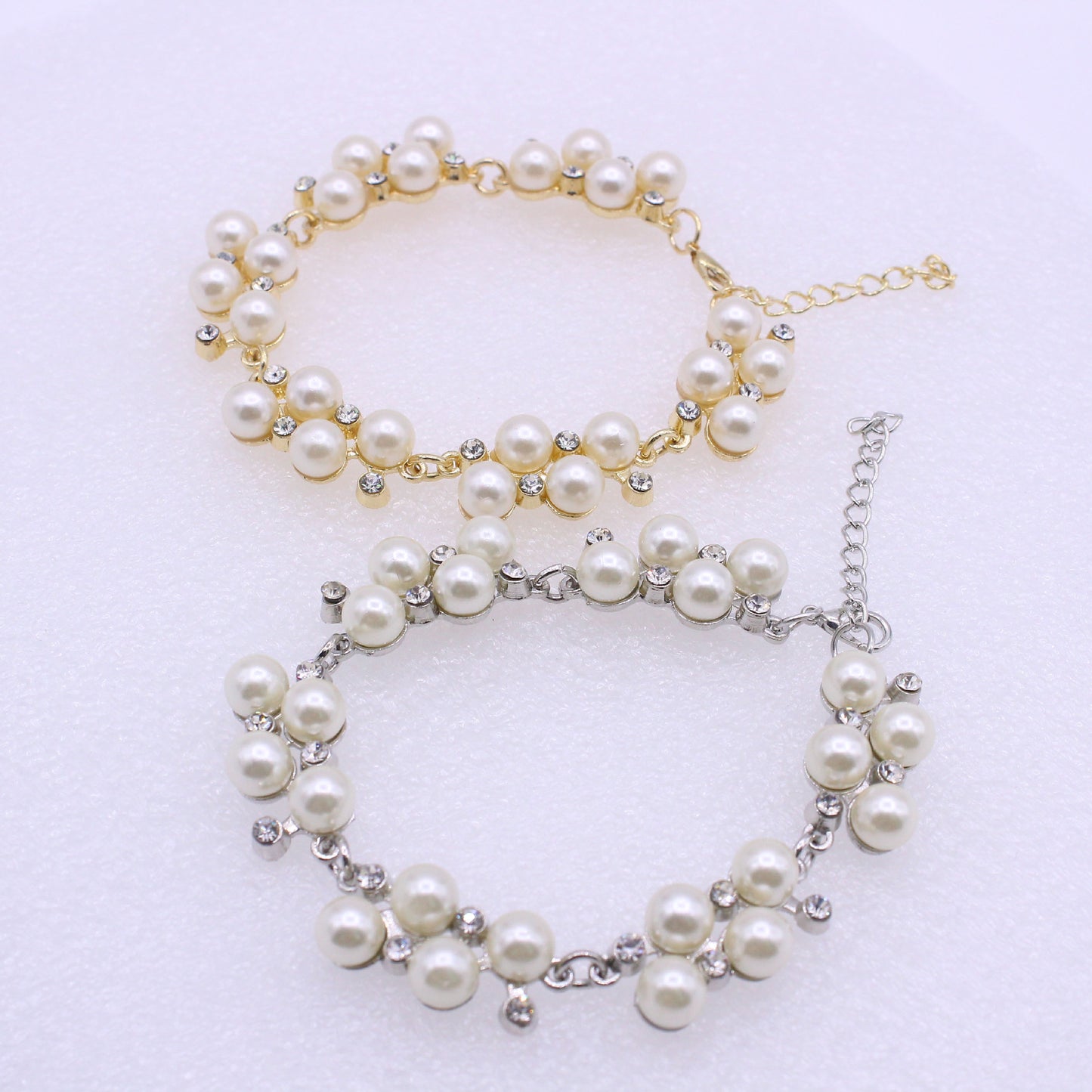 Pearl and diamond bracelet