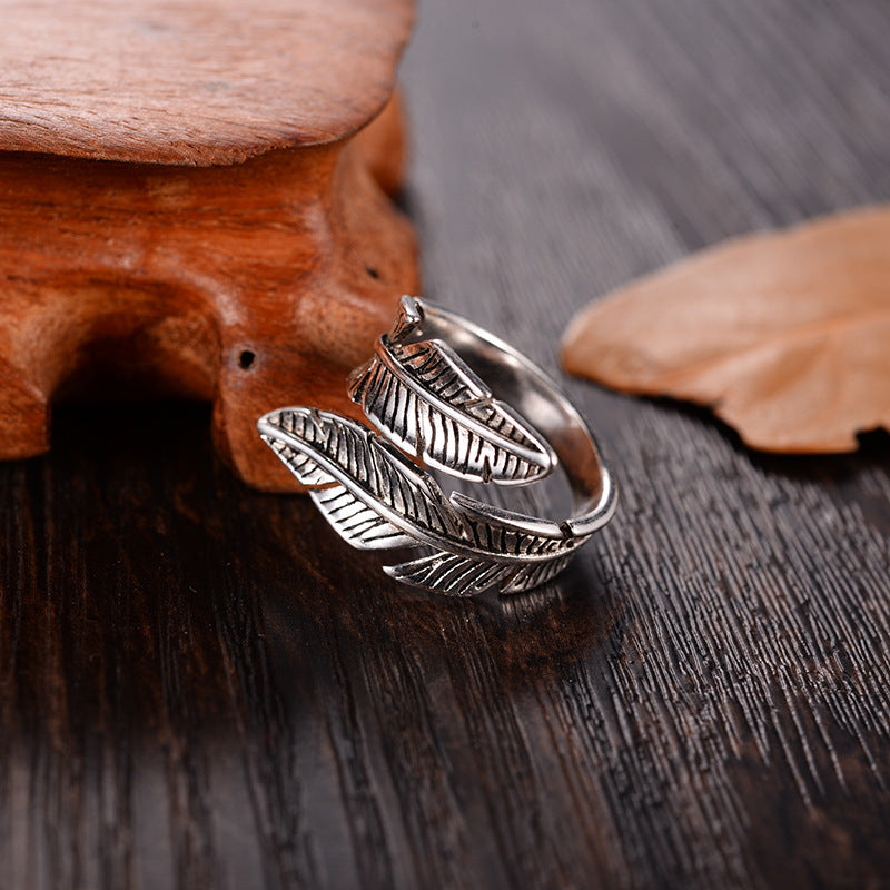 Creative leaf ring