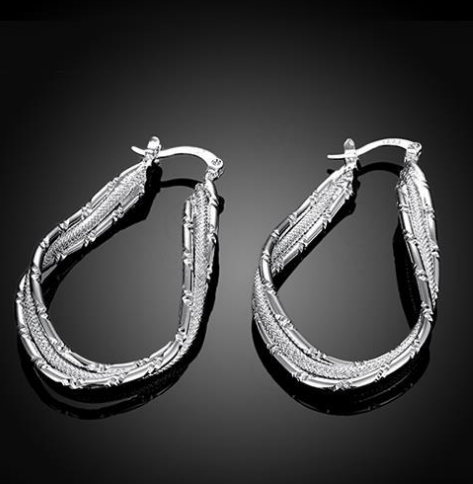 Diamond-Cut Oval Hoop Earrings