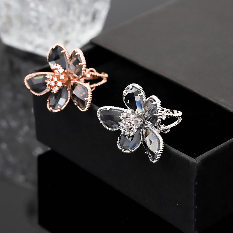 Crystal flower ring