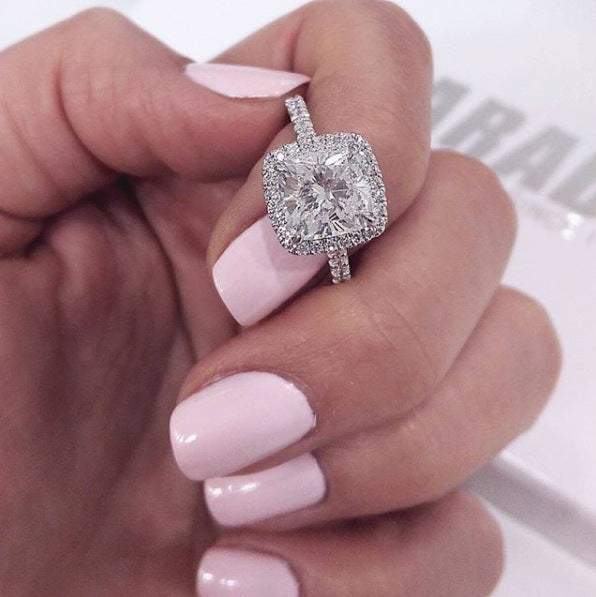 Classic diamond ring