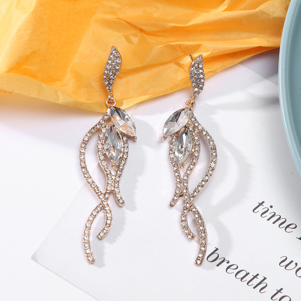 Alloy Diamond Earrings Tassel Hollow Asymmetrical Style Women's Earrings Earrings