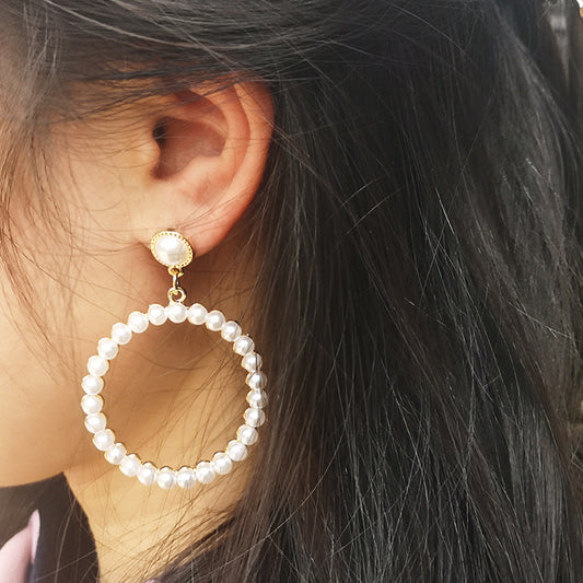 Highlight pearl earrings