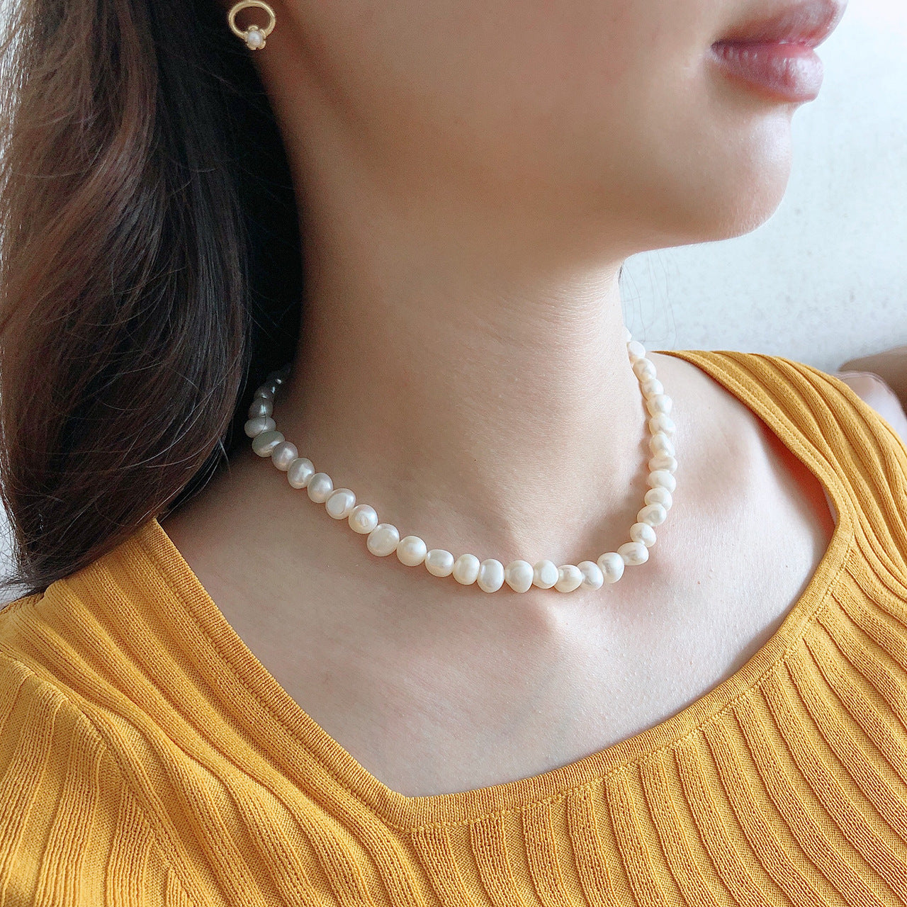 Baroque pearl necklace