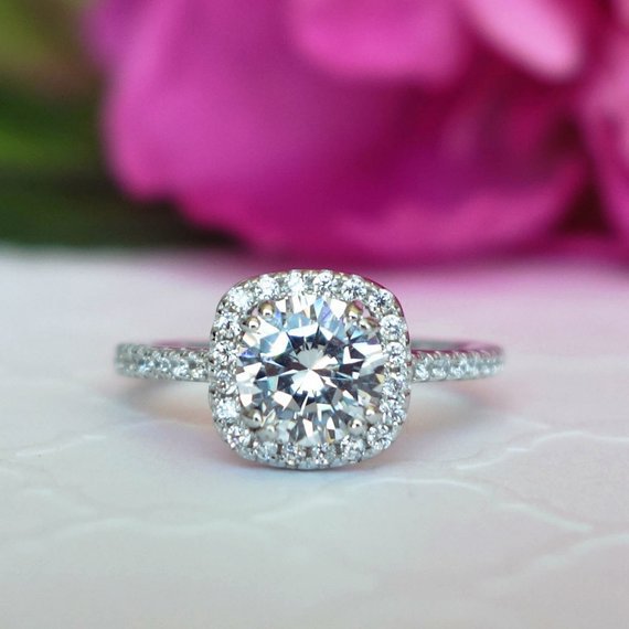 Classic diamond ring