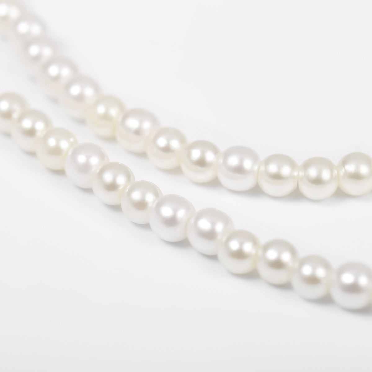 Pearl Geometric Single Layer Necklace