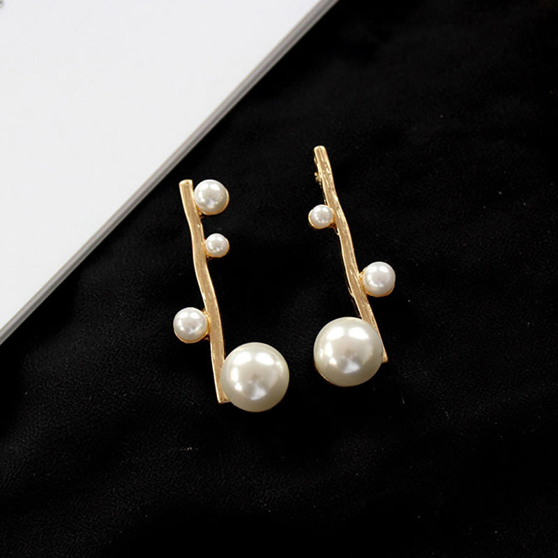 Alloy pearl earrings