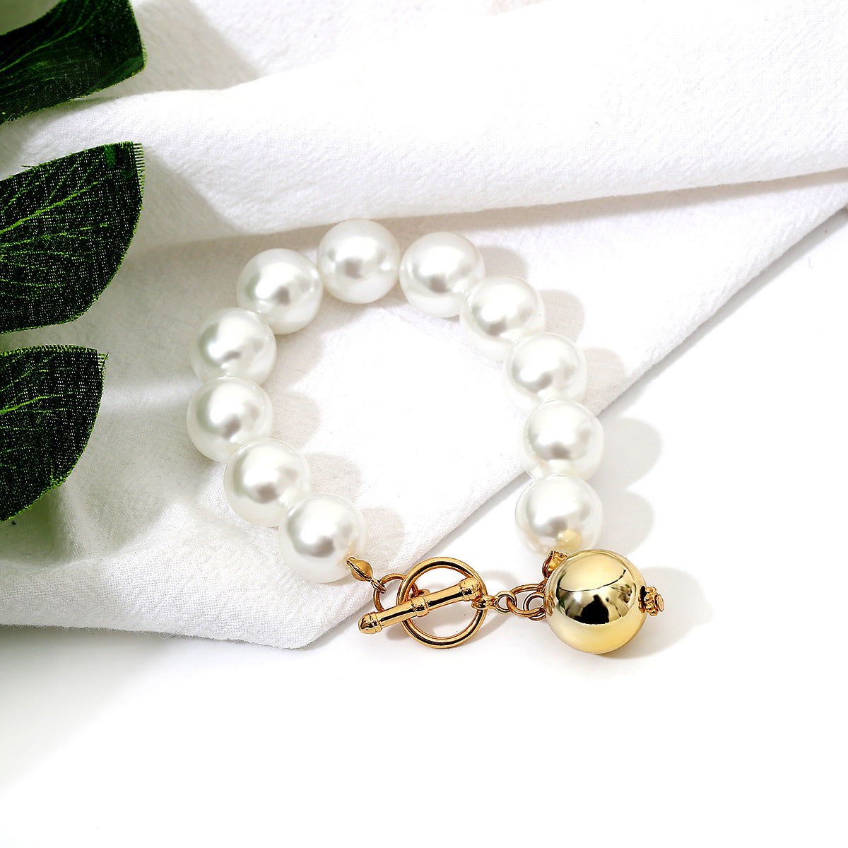 Irregular pearl bracelet