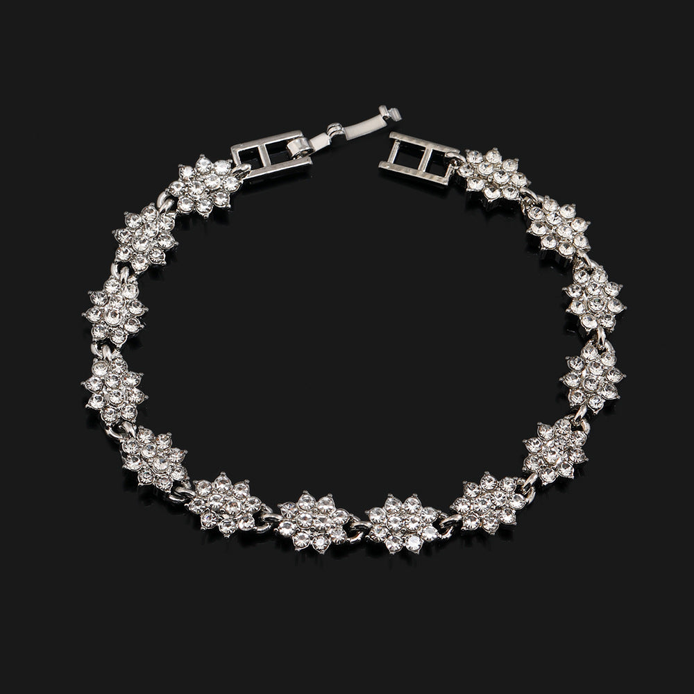 Roman Bracelet With Flowers And Diamonds