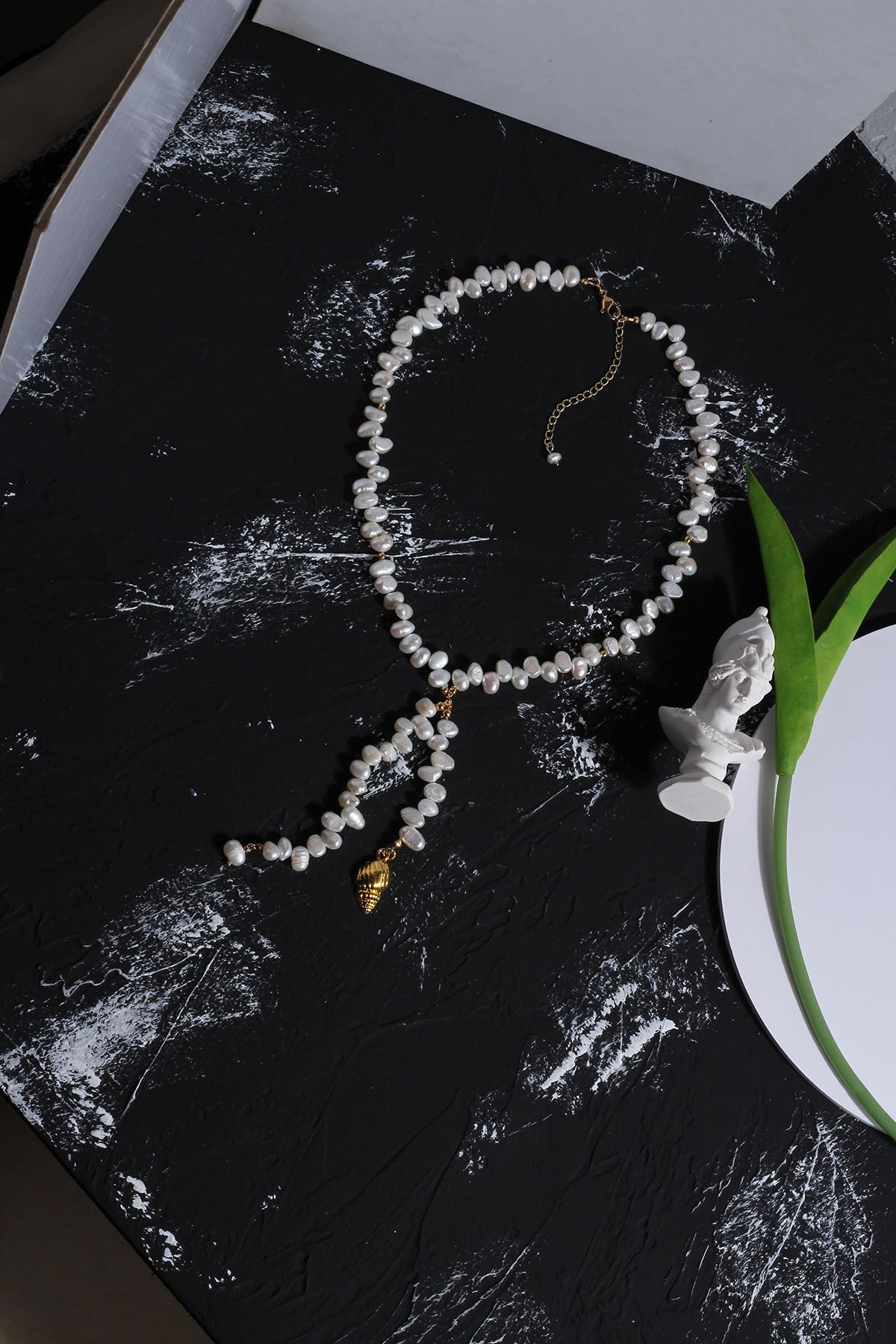 Baroque pearl necklace