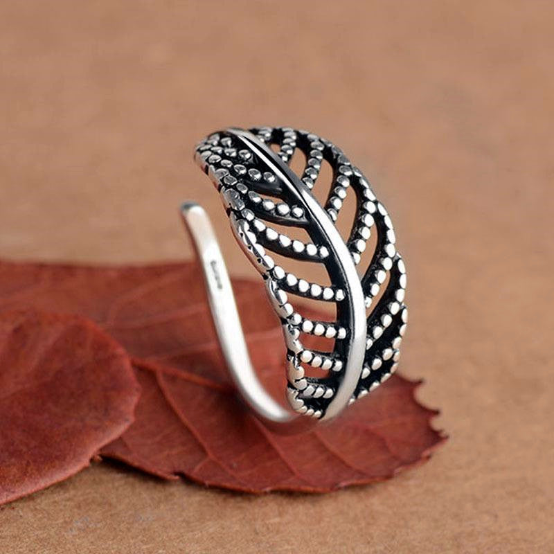 Creative small leaf ring