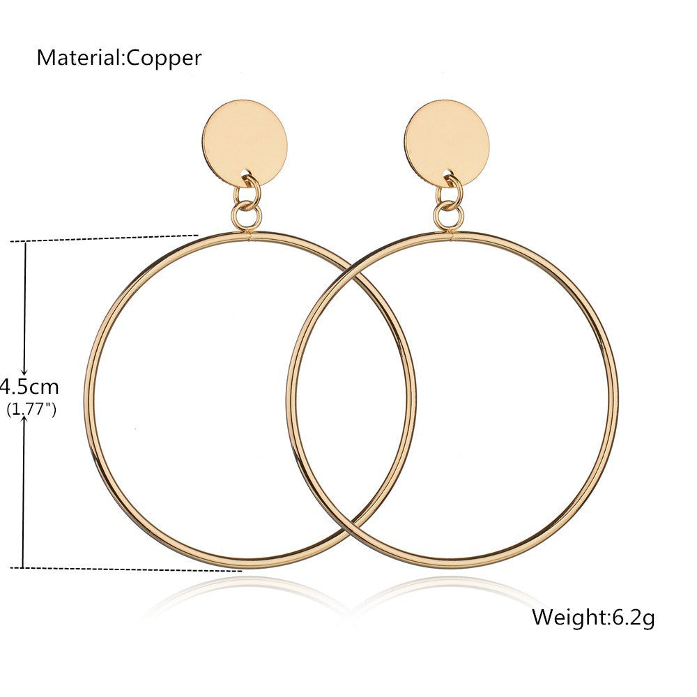 Simple hoop earrings fashion