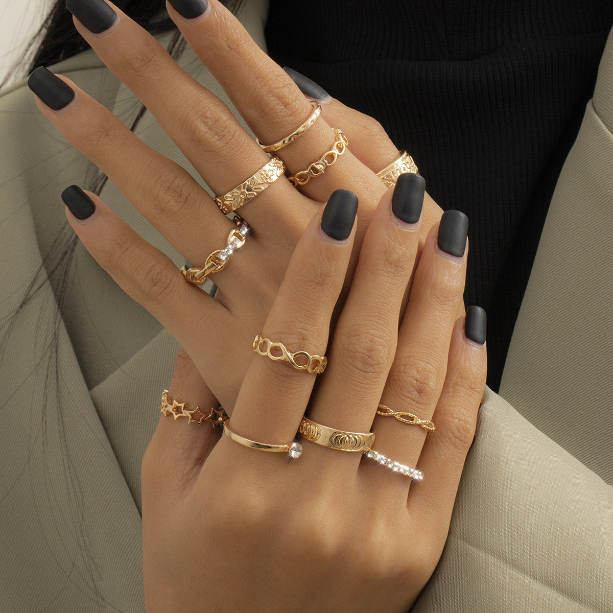 Retro Hollow Geometric Set Ring