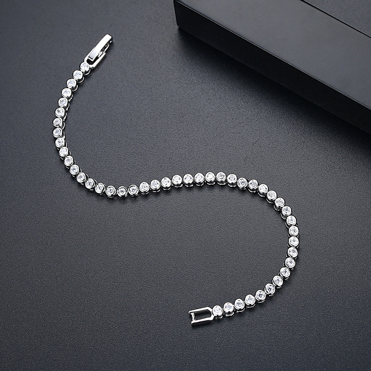 Fashion Simple Personality Ladies Diamond Bracelet