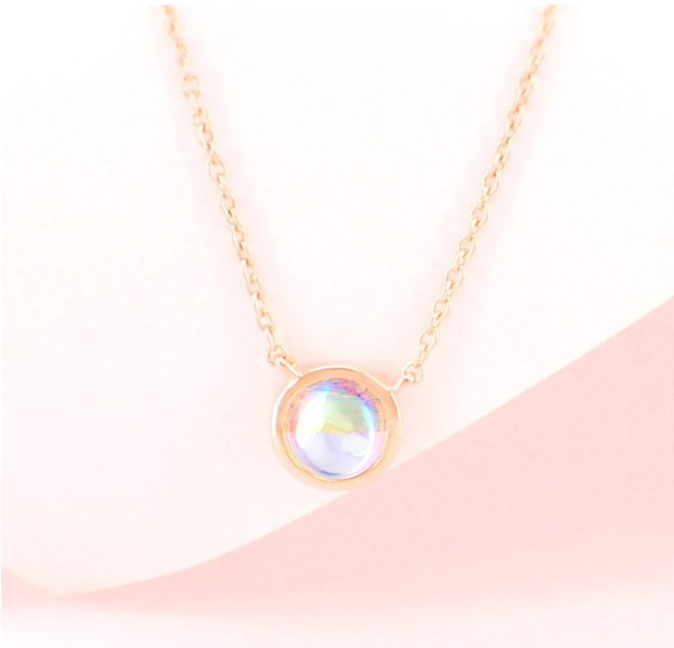 Trendy solitaire moonstone necklace